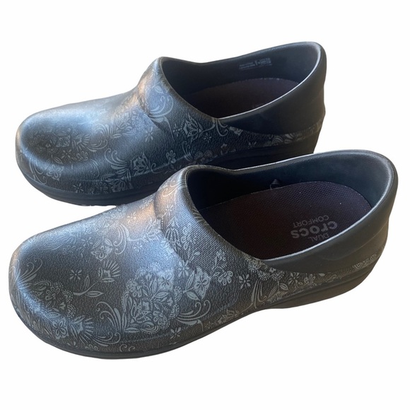 CROCS Neria Pro Graphic Work Clog Sz 5 Blk Floral - Picture 3 of 12